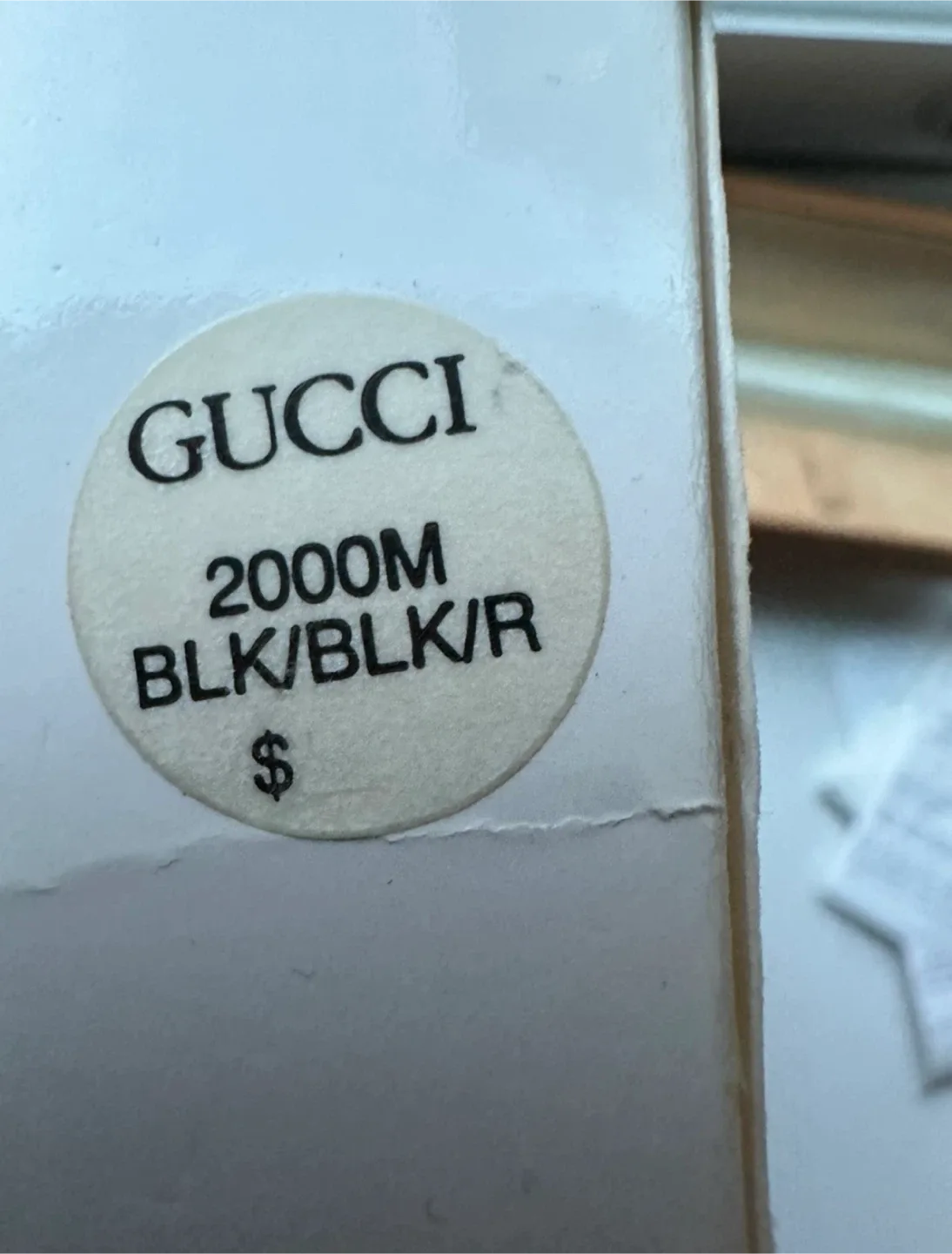 1980s men’s Gucci 30mm watch image indicator(8)