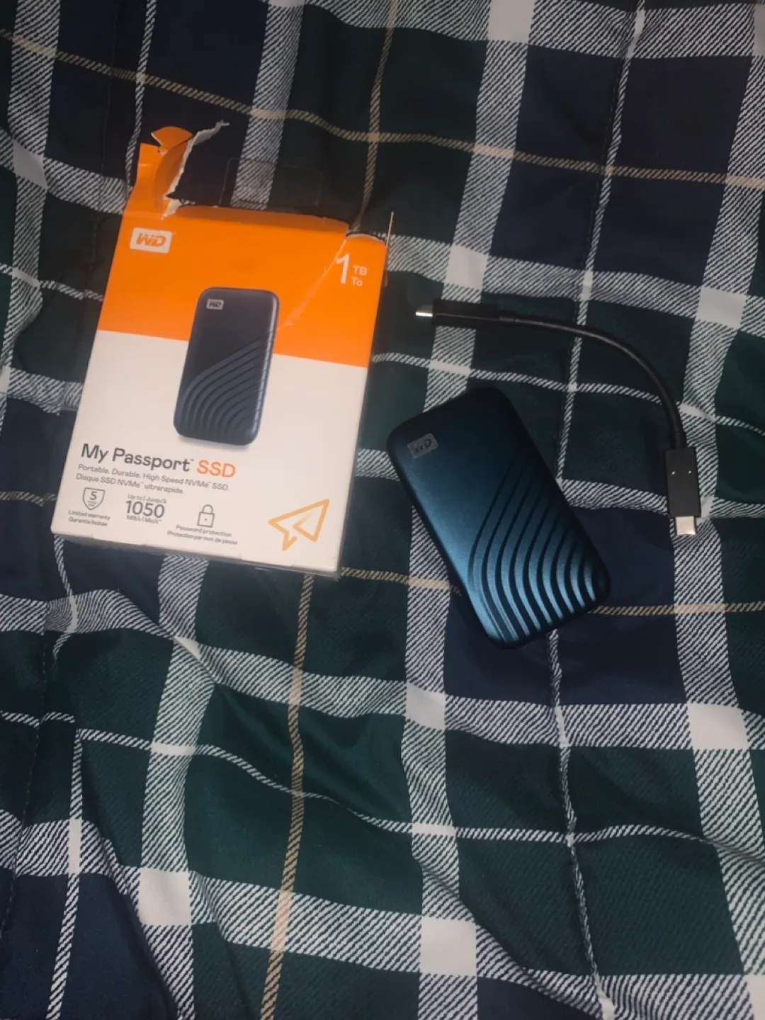 WD My Passport 1TB SSD - Blue - Like New! image indicator(4)