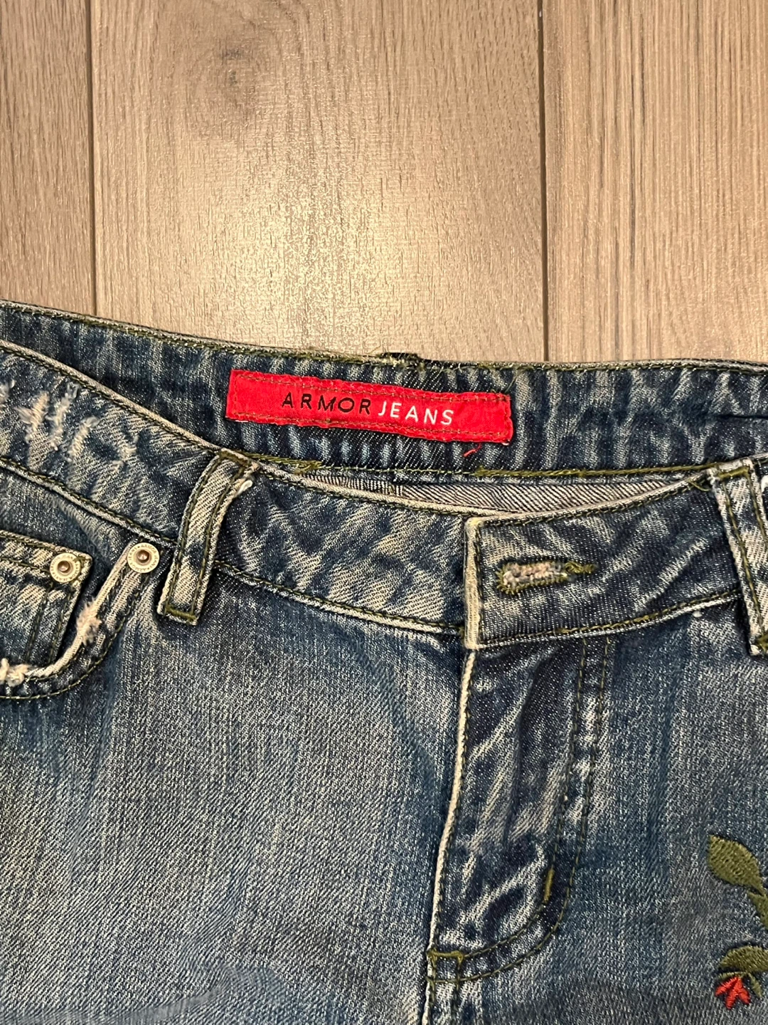 Armor Jeans Embroidered Flare Jeans Size 31 - photo 3