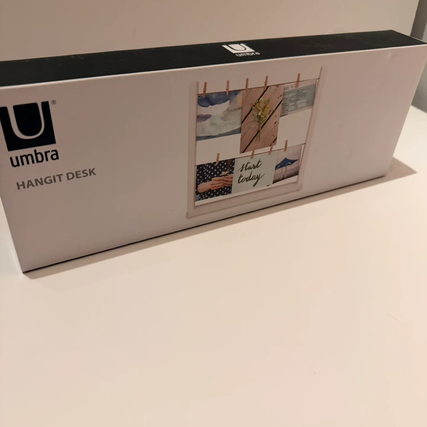 Umbra Hangit Desk Photo Display - New in Box image indicator(4)