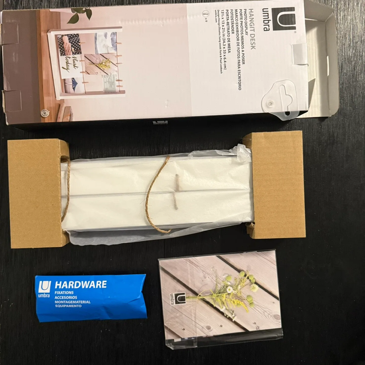 Umbra Hangit Desk Photo Display - New in Box image indicator(5)