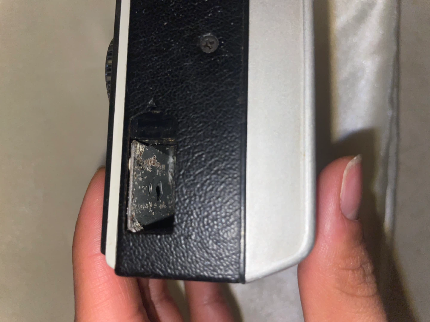 Kodak Instamatic 100 Camera - photo 4