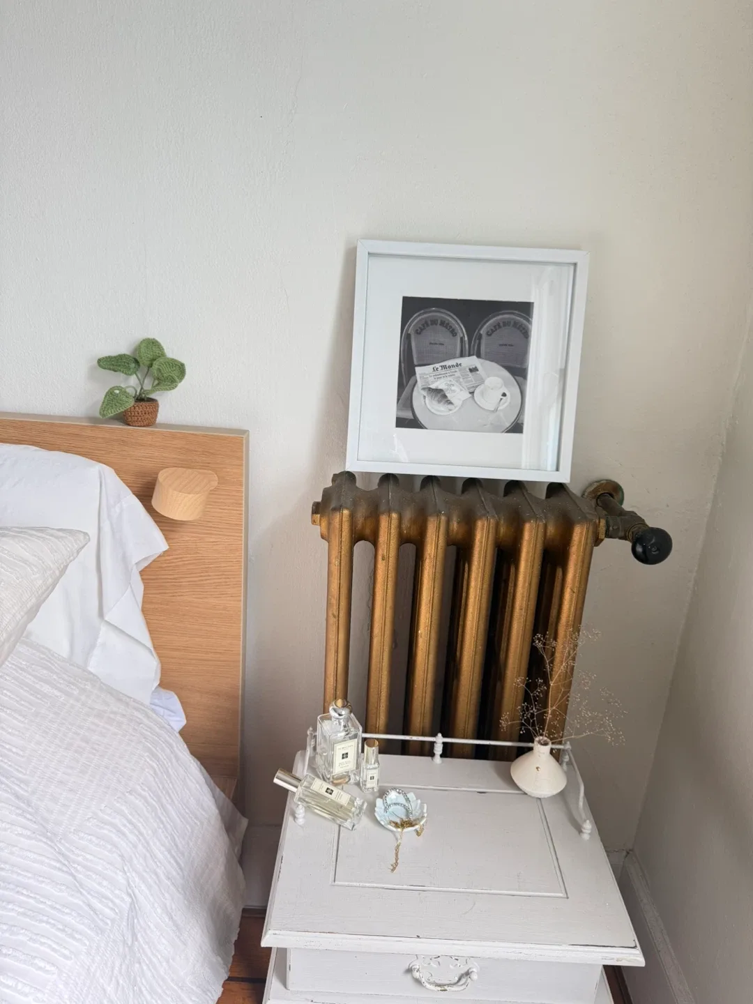 Medium Sqaure Shadow Frame w/ Cafe Print image indicator(4)