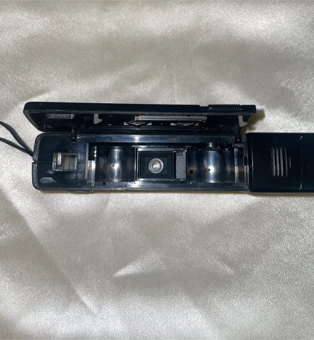 Vivitar 810 24mm 1:5.6 Lens Camera - photo 2