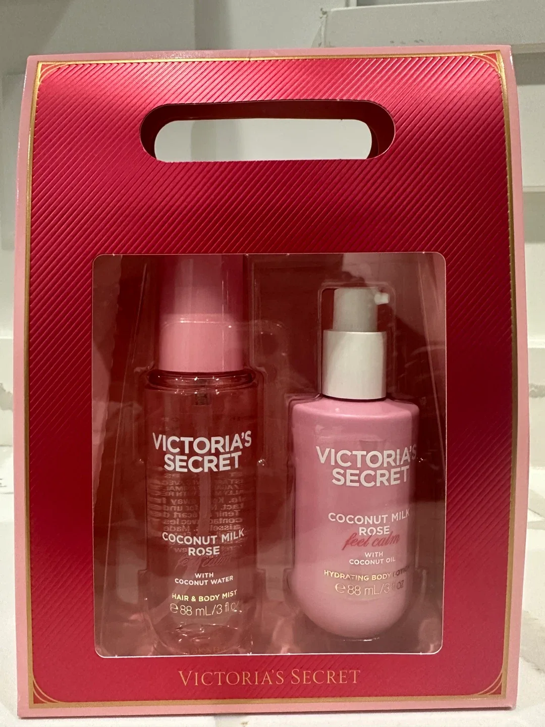 Victoria's Secret Coconut Milk Rose Gift Set image indicator(2)