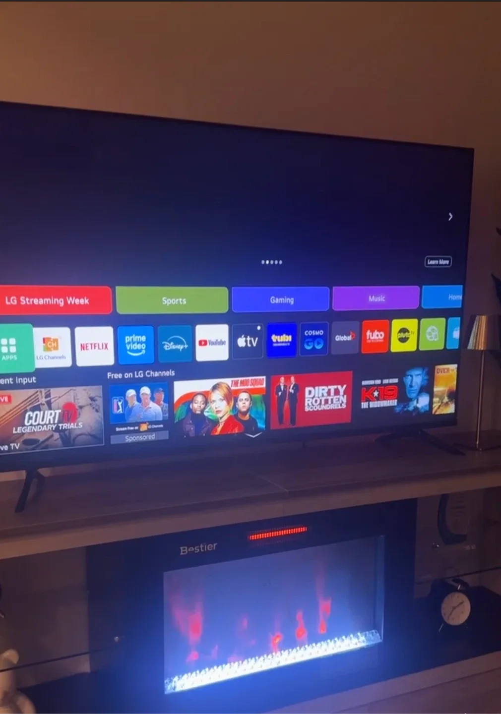LG Smart TV with Streaming Apps