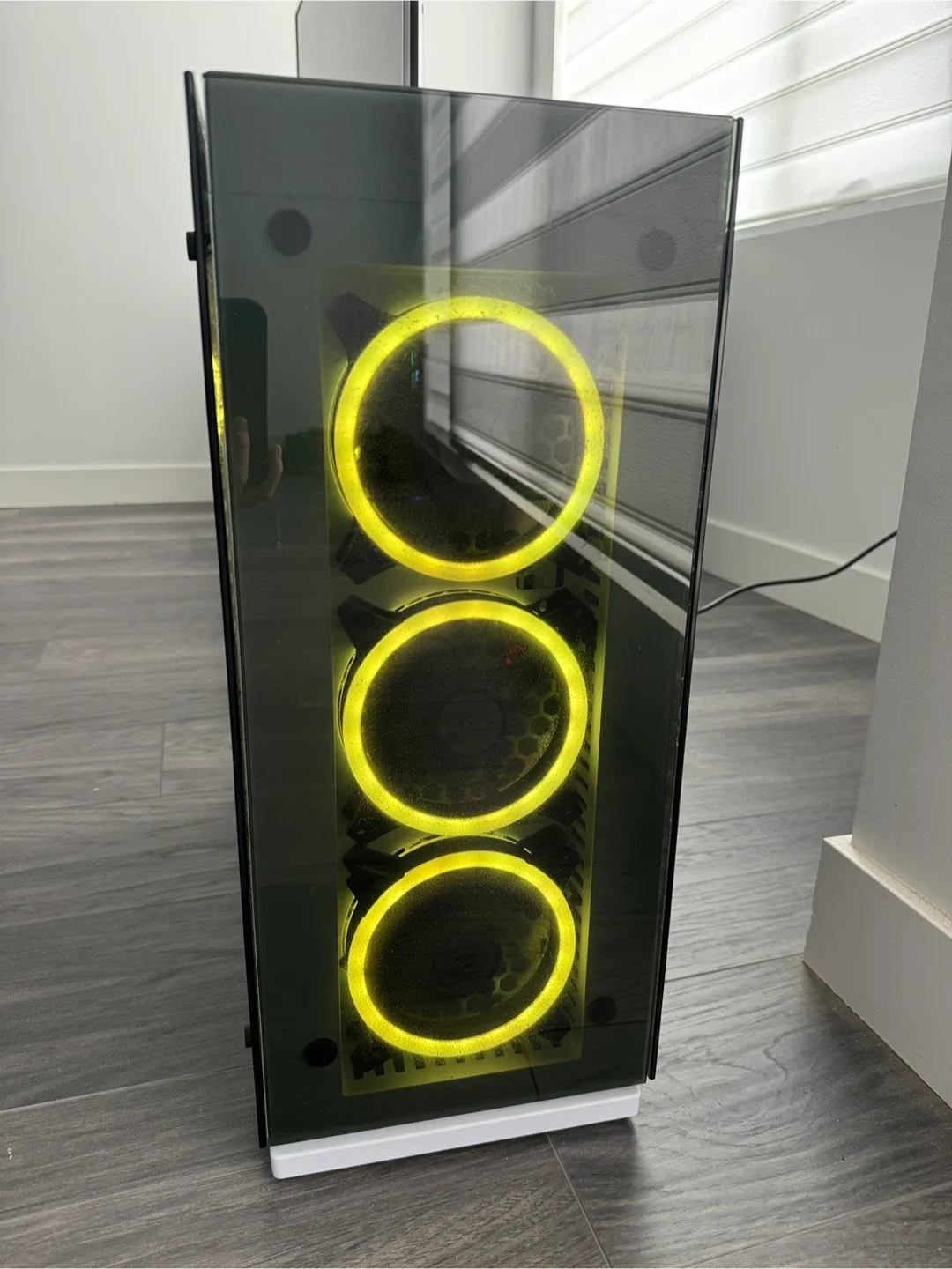 Desktop Case(glass) and 24 LG Monitor (with free Noma power bar) image indicator(2)