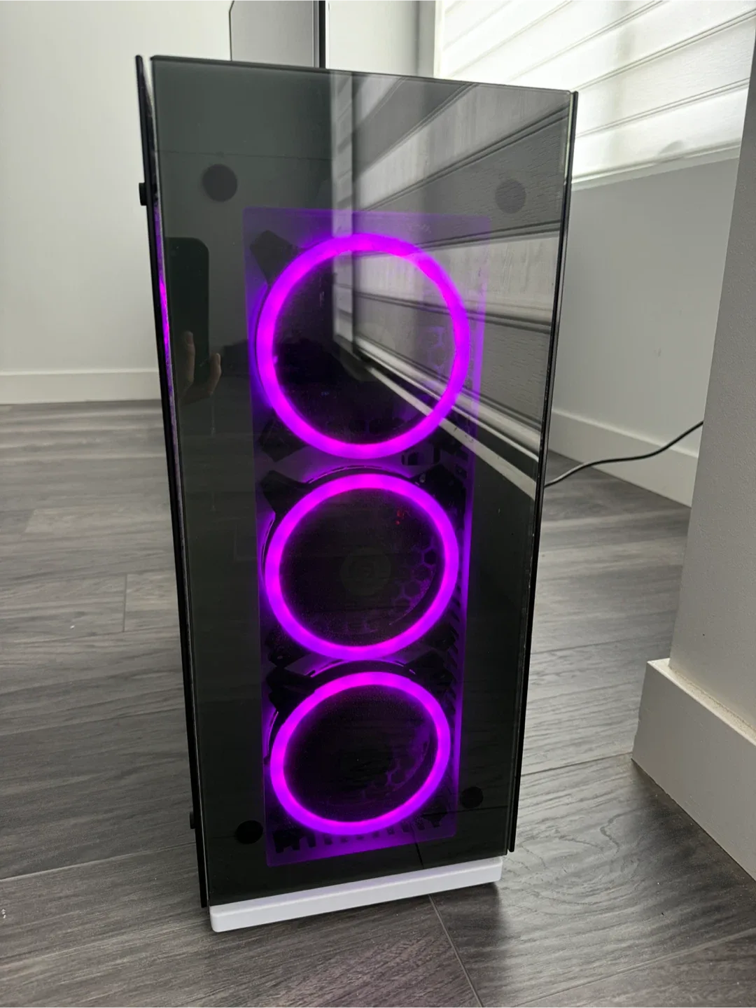 Desktop Case(glass) and 24 LG Monitor (with free Noma power bar) image indicator(3)