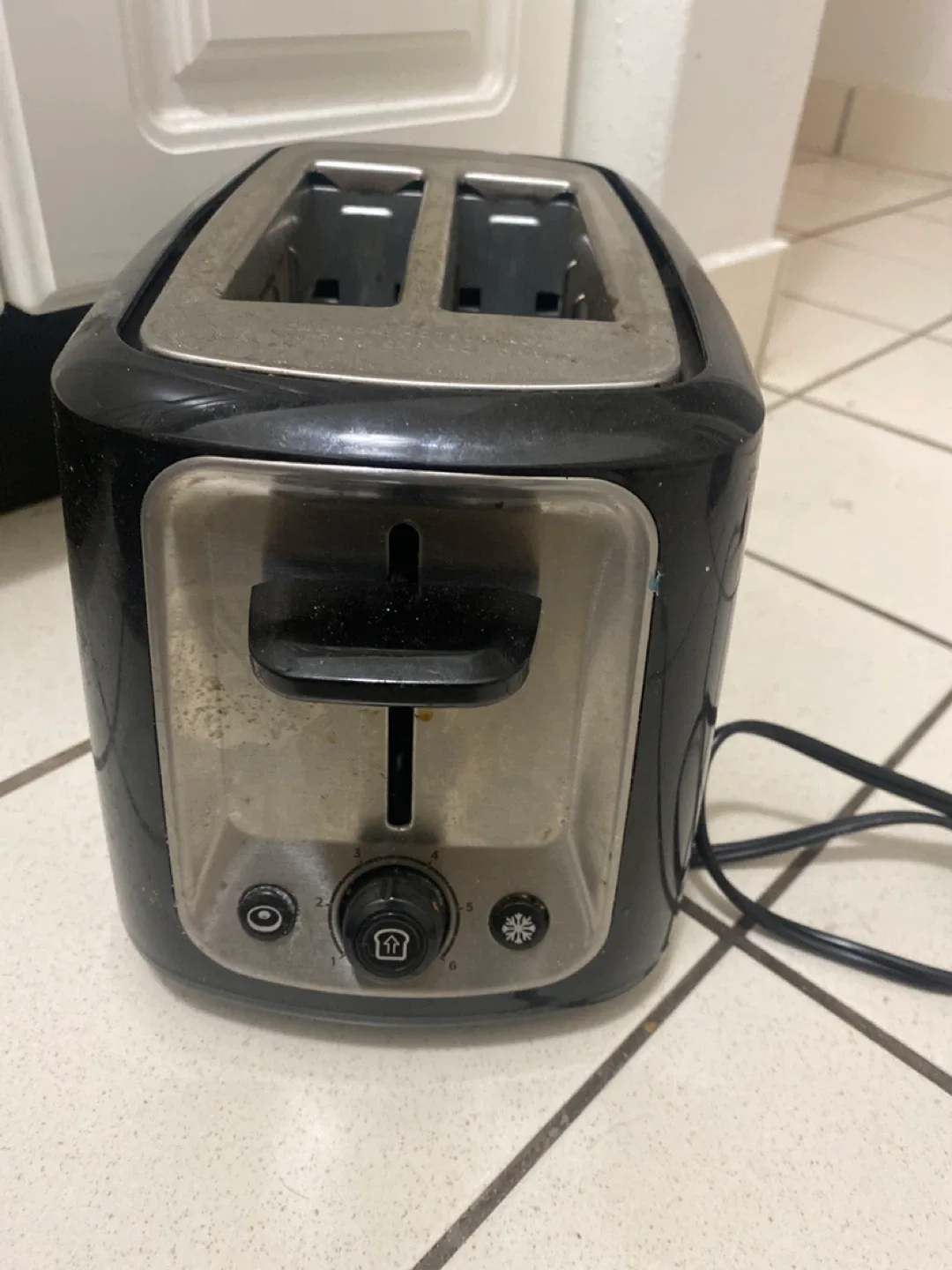 Toastmaster 2-Slice Toaster - Black image indicator(2)