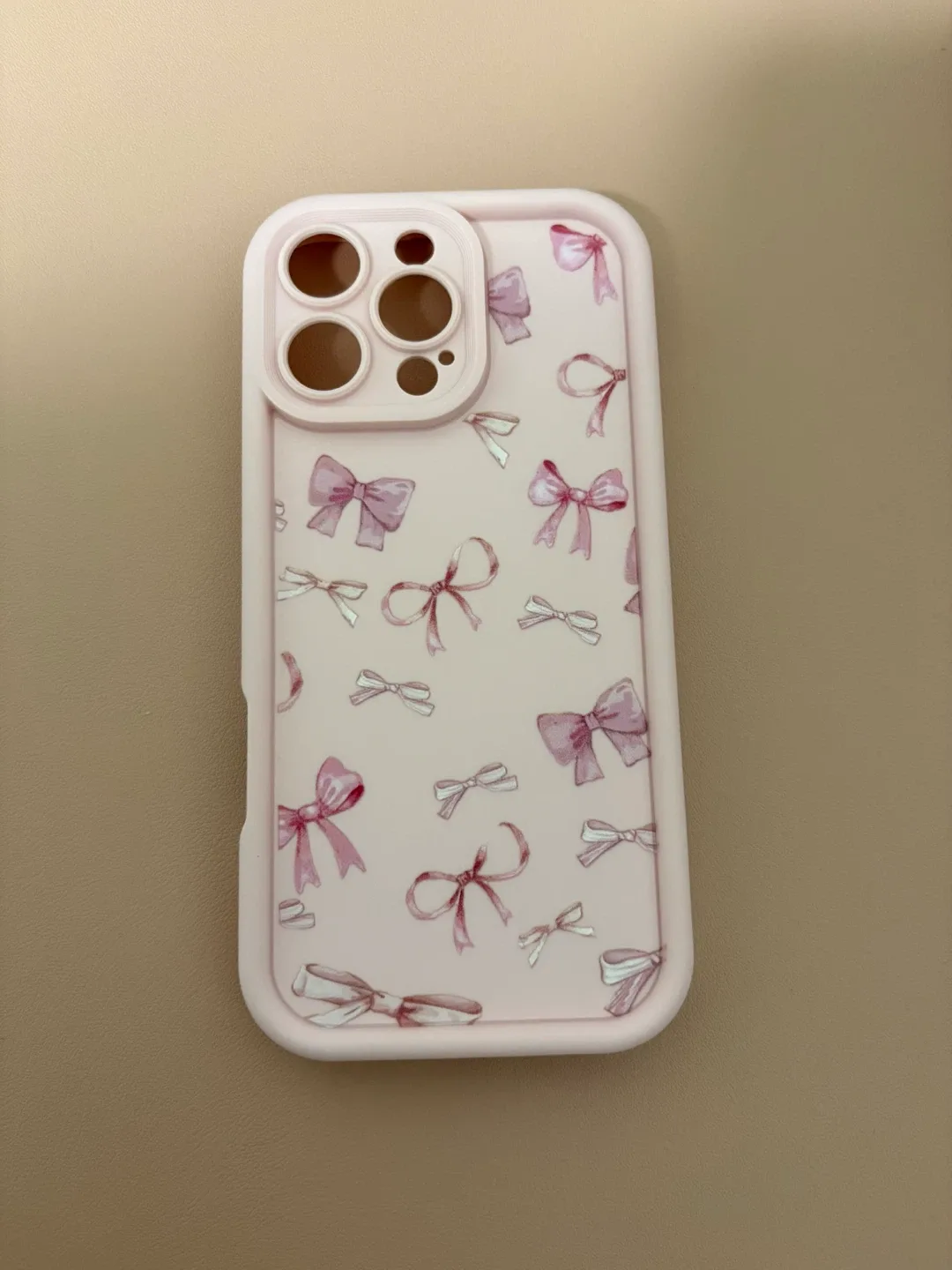 Iphone 16 pro max - NEW Pink Case with Bows