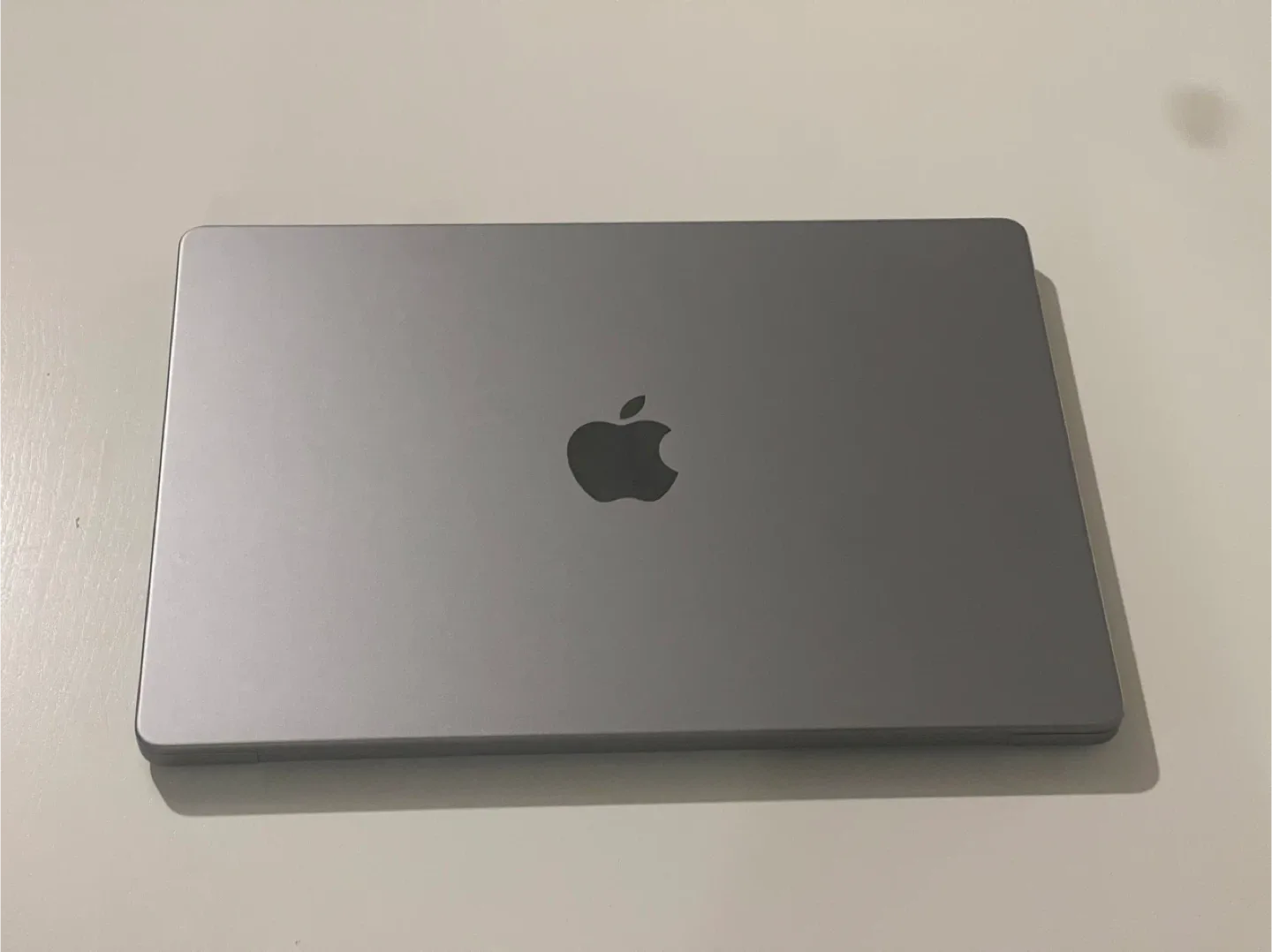 MacBook Pro 14" (2021) M1 Pro,- MINT Condition w/ Box