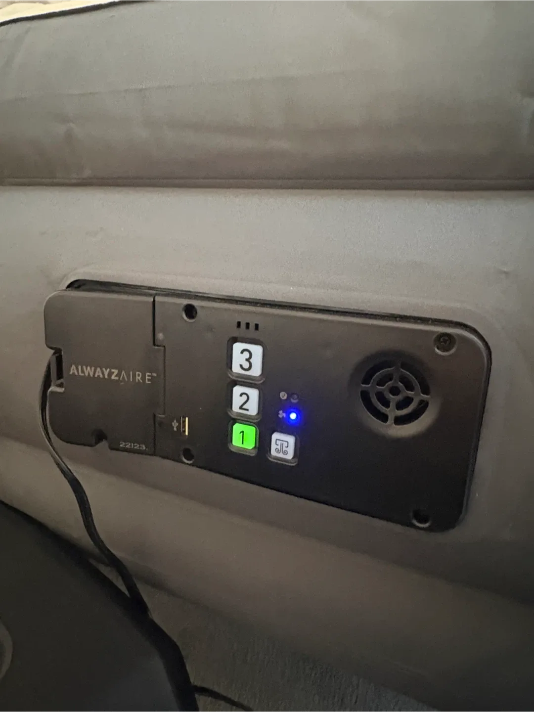 Insta-Bed Air Mattress image indicator(4)