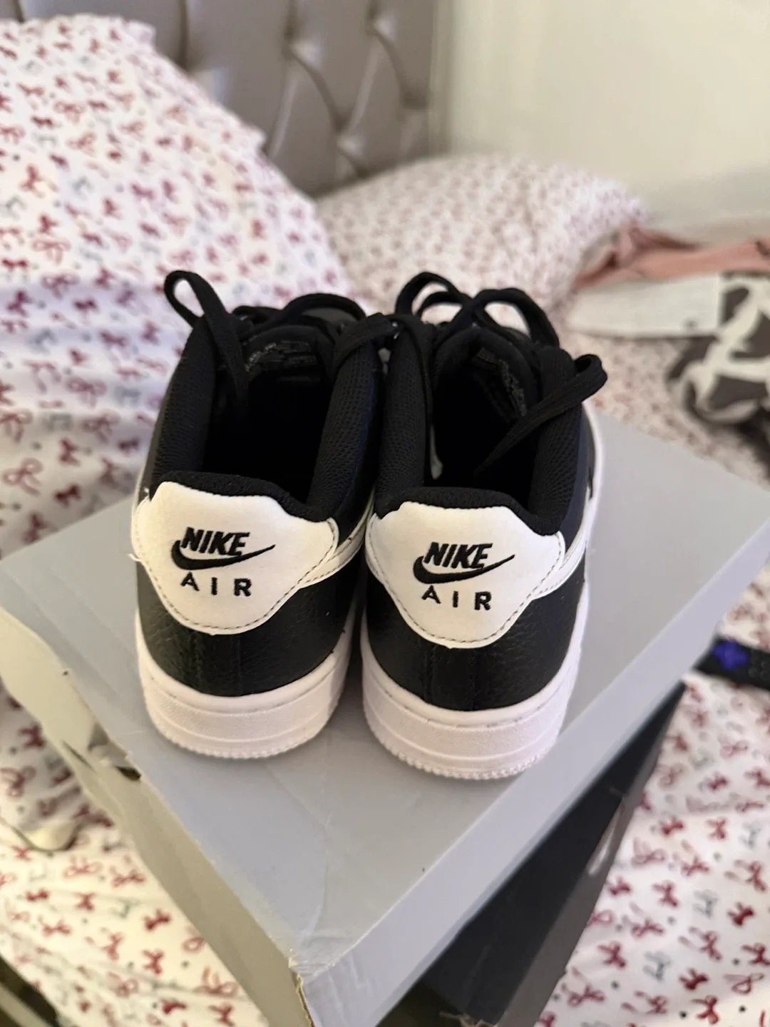 Nike Air Force 1 Sneakers - Black & White image indicator(3)