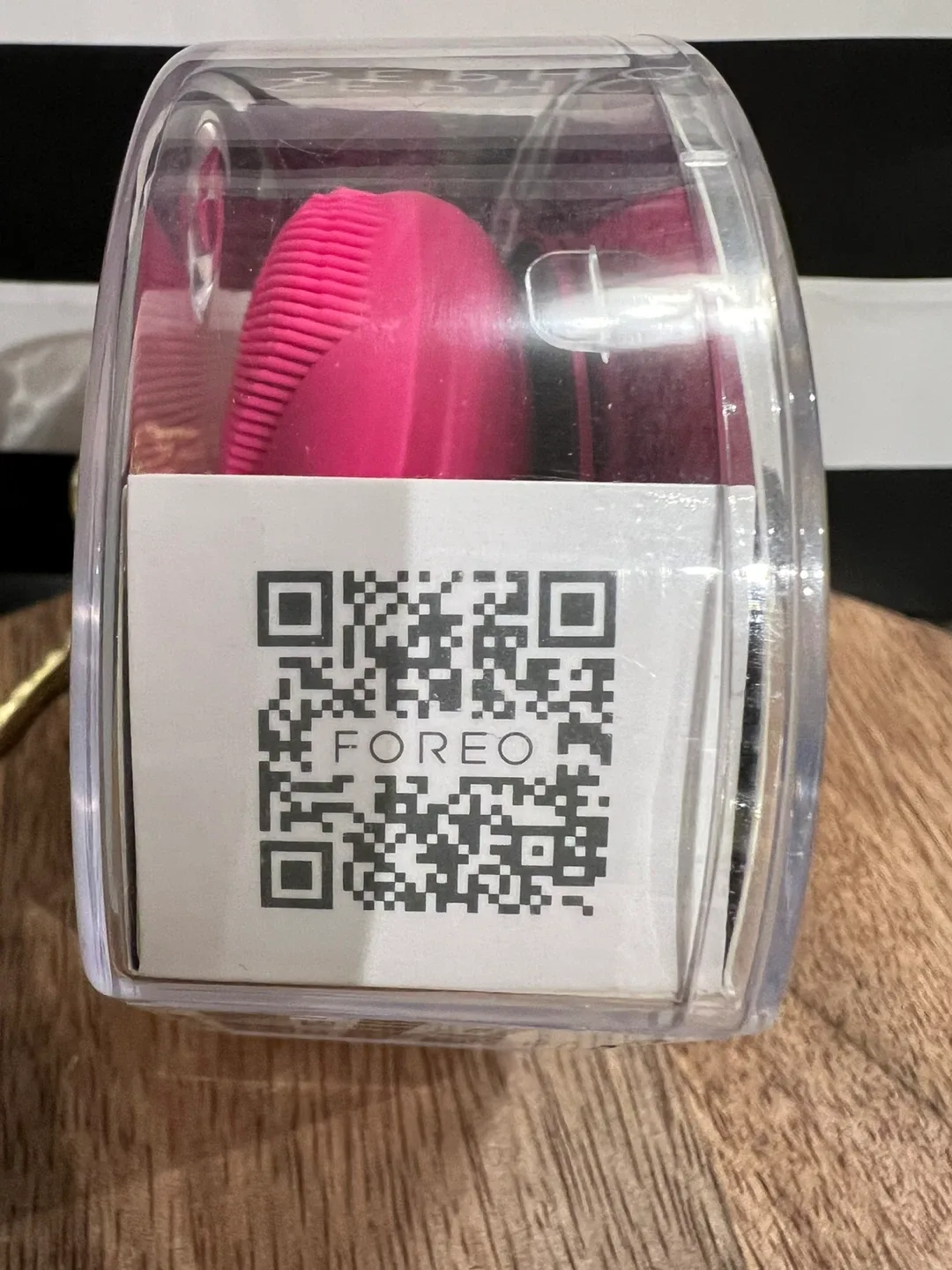 FOREO LUNA fofo Fuchsia Facial Cleansing Brush - New & Sealed image indicator(3)