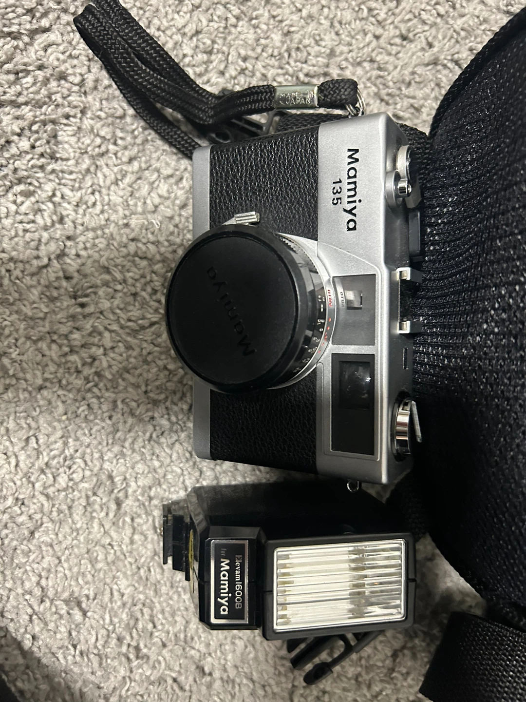 Mamiya 135 Film Camera with Flash and Case - photo 4