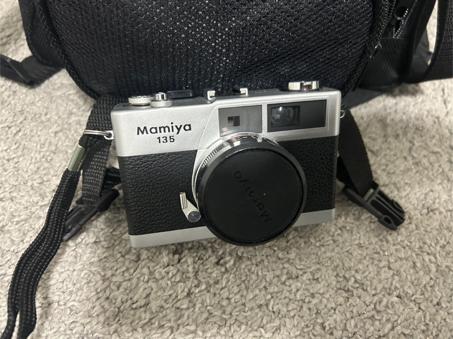 Mamiya 135 Film Camera with Flash and Case - photo 3