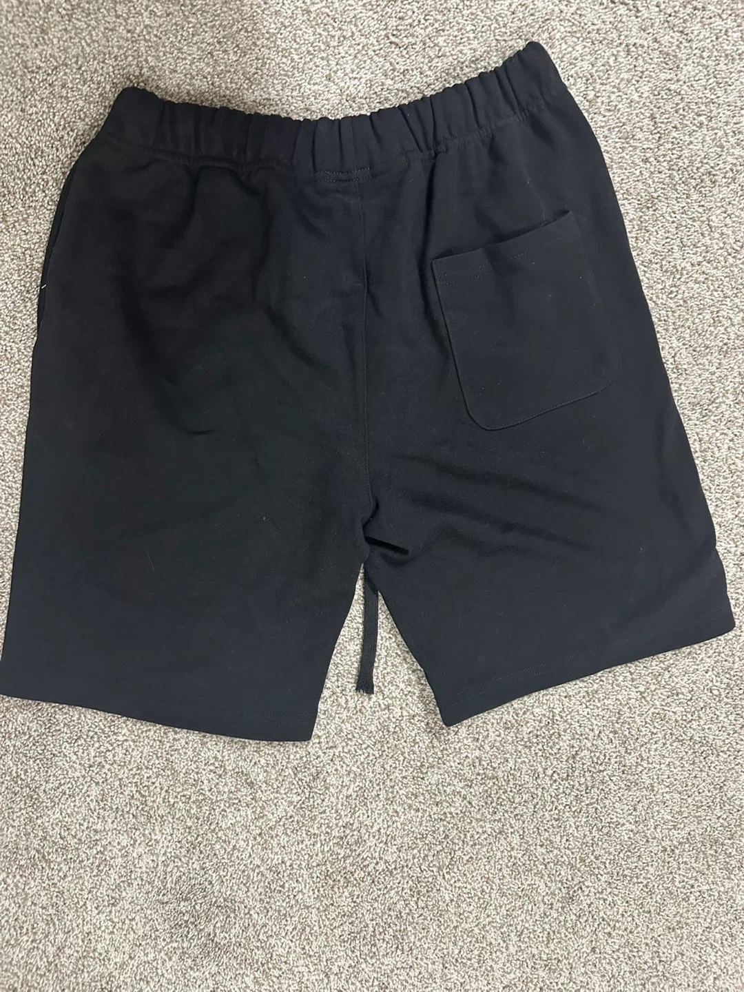 Essentials Fear of God Black Shorts - photo 3