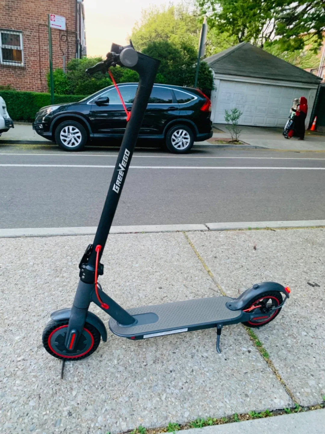 Aovopro electric scooter used for couple times run fast 25mph