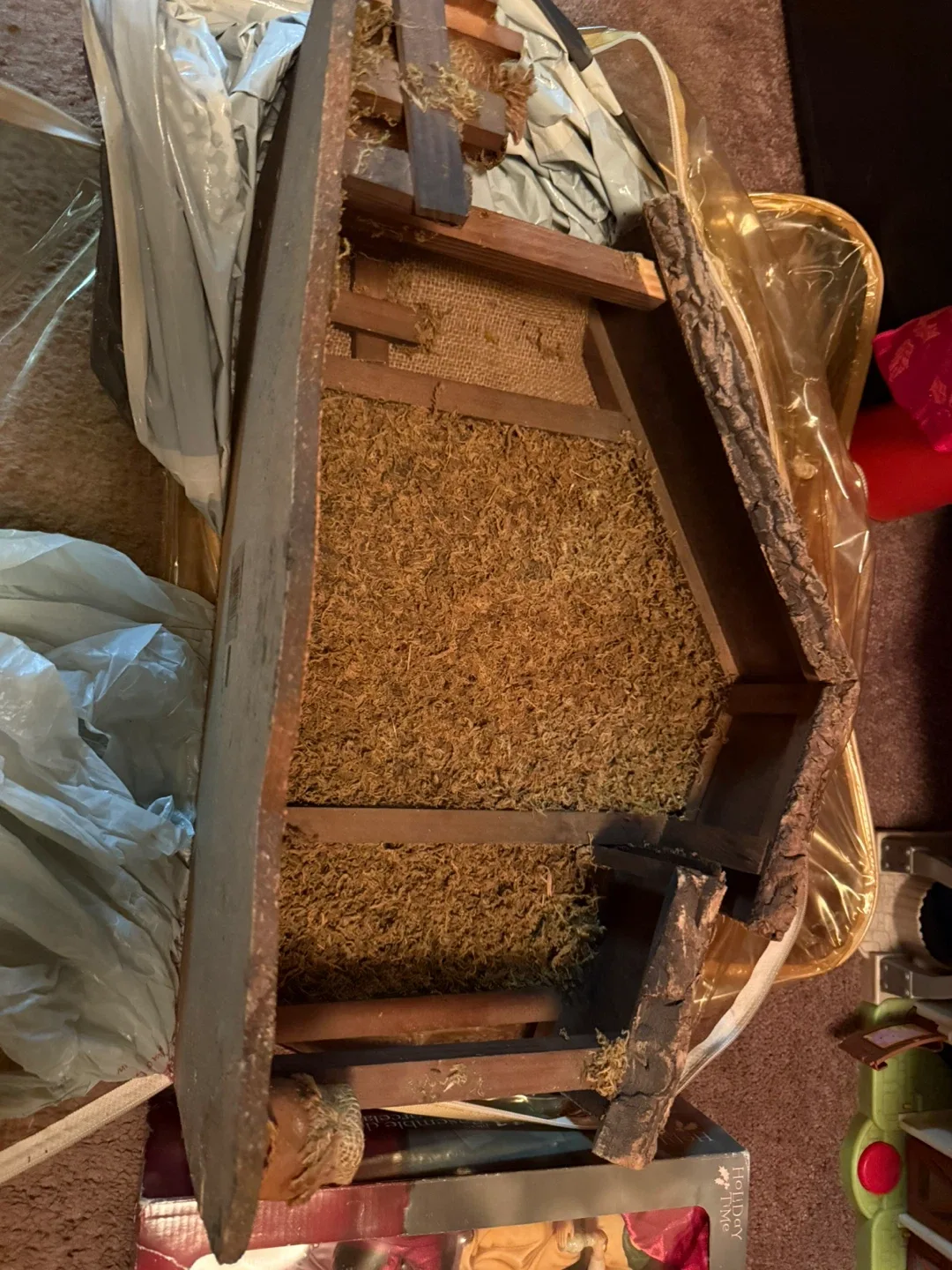 Holiday Time 11-Piece Porcelain Nativity Set image indicator(4)