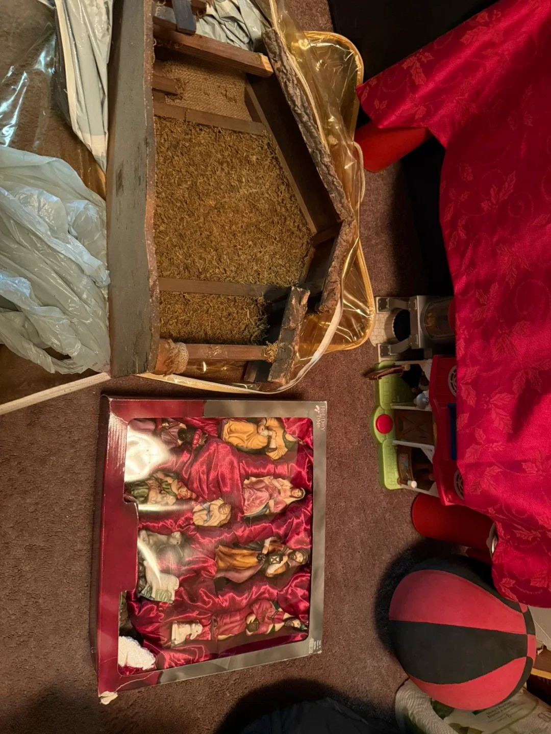 Holiday Time 11-Piece Porcelain Nativity Set image indicator(2)