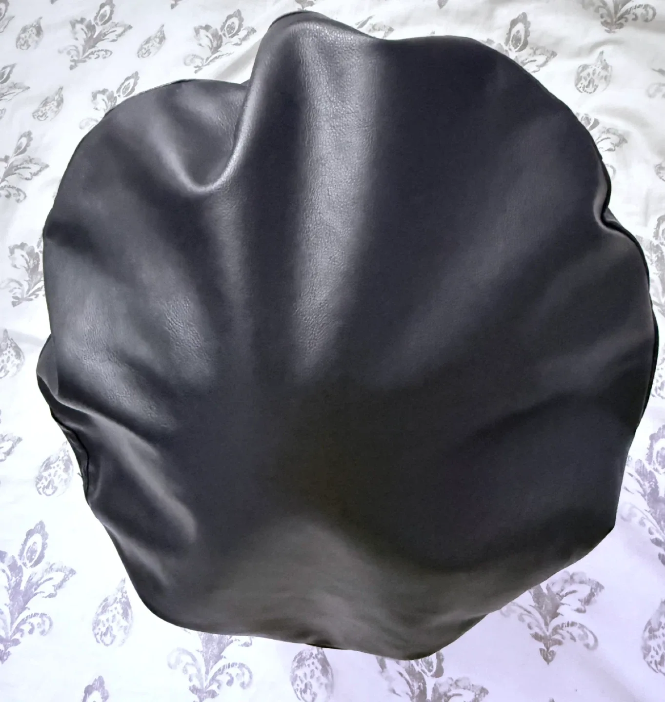 Zara Black Faux Leather Beret image indicator(5)