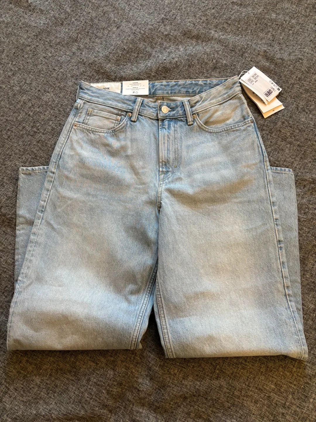 New H&M Loose Ample Jeans, Size 29/32 image indicator(4)