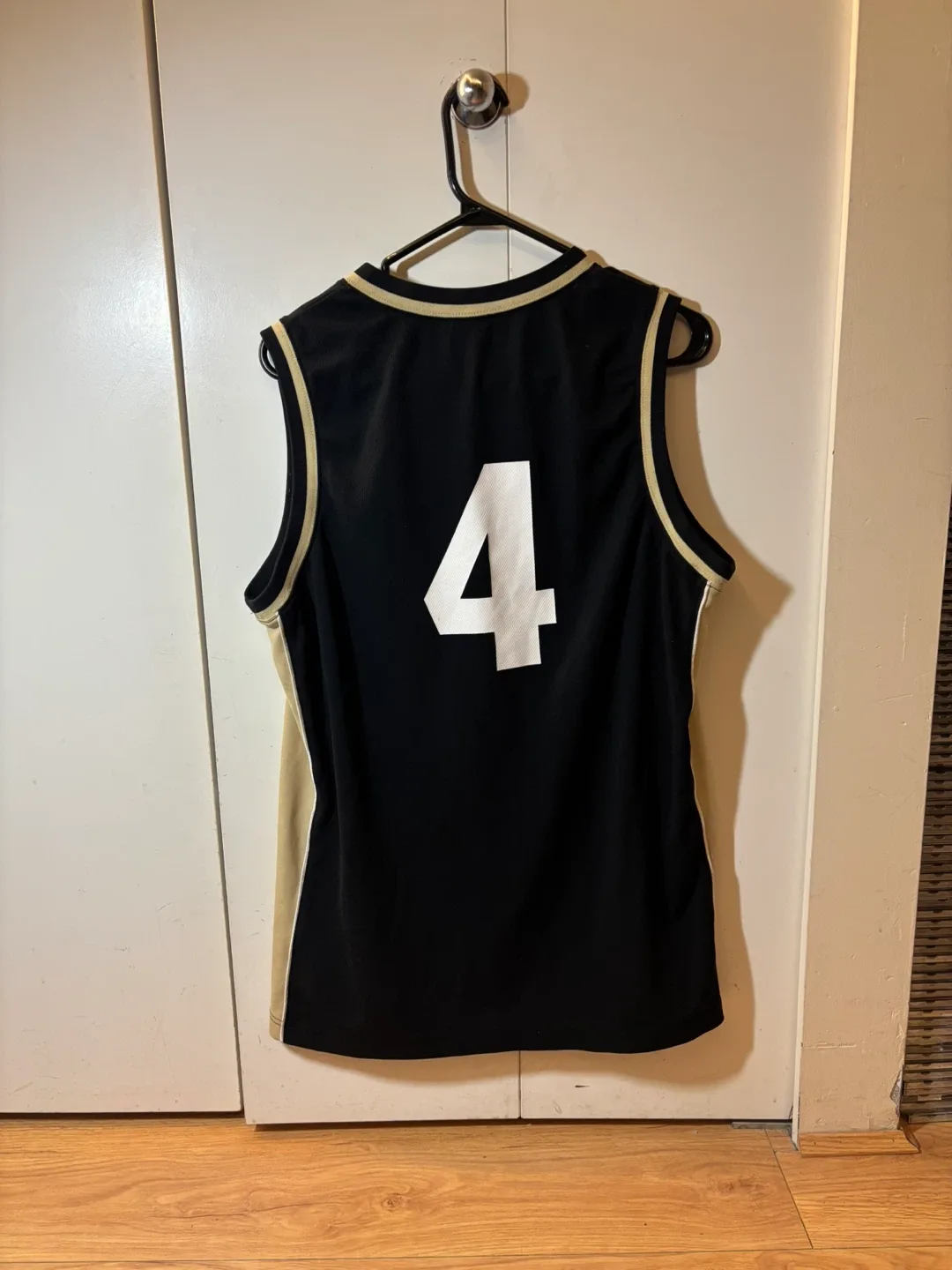 Nike Purdue #4 Jersey - Size M image indicator(2)
