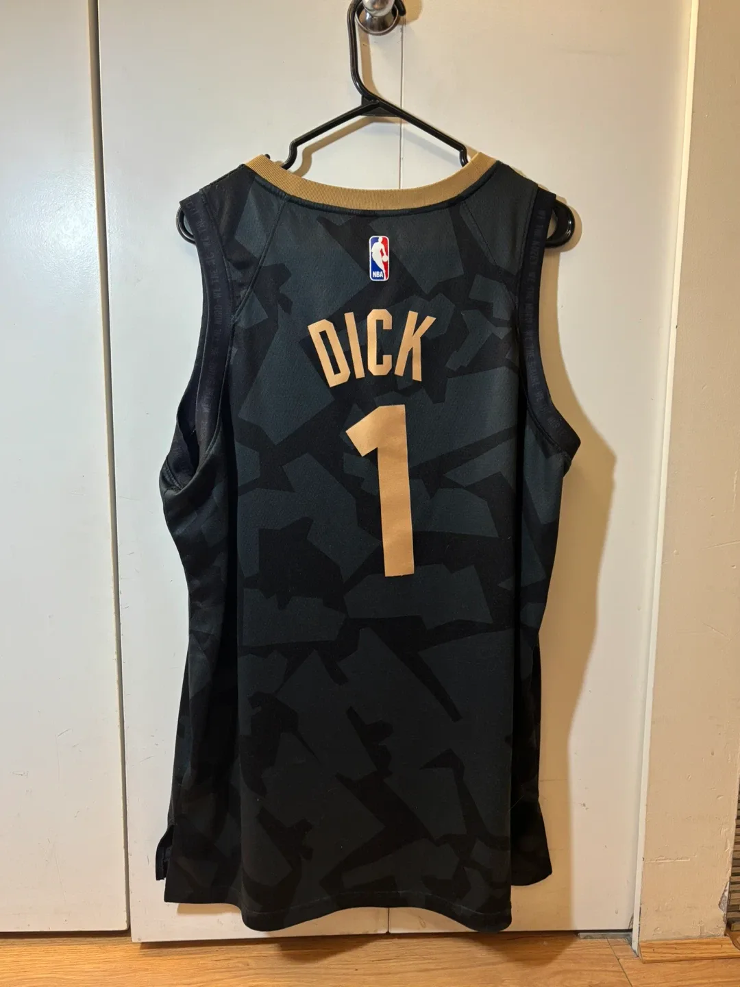 Nike Toronto Raptors City Edition Jersey XL image indicator(2)