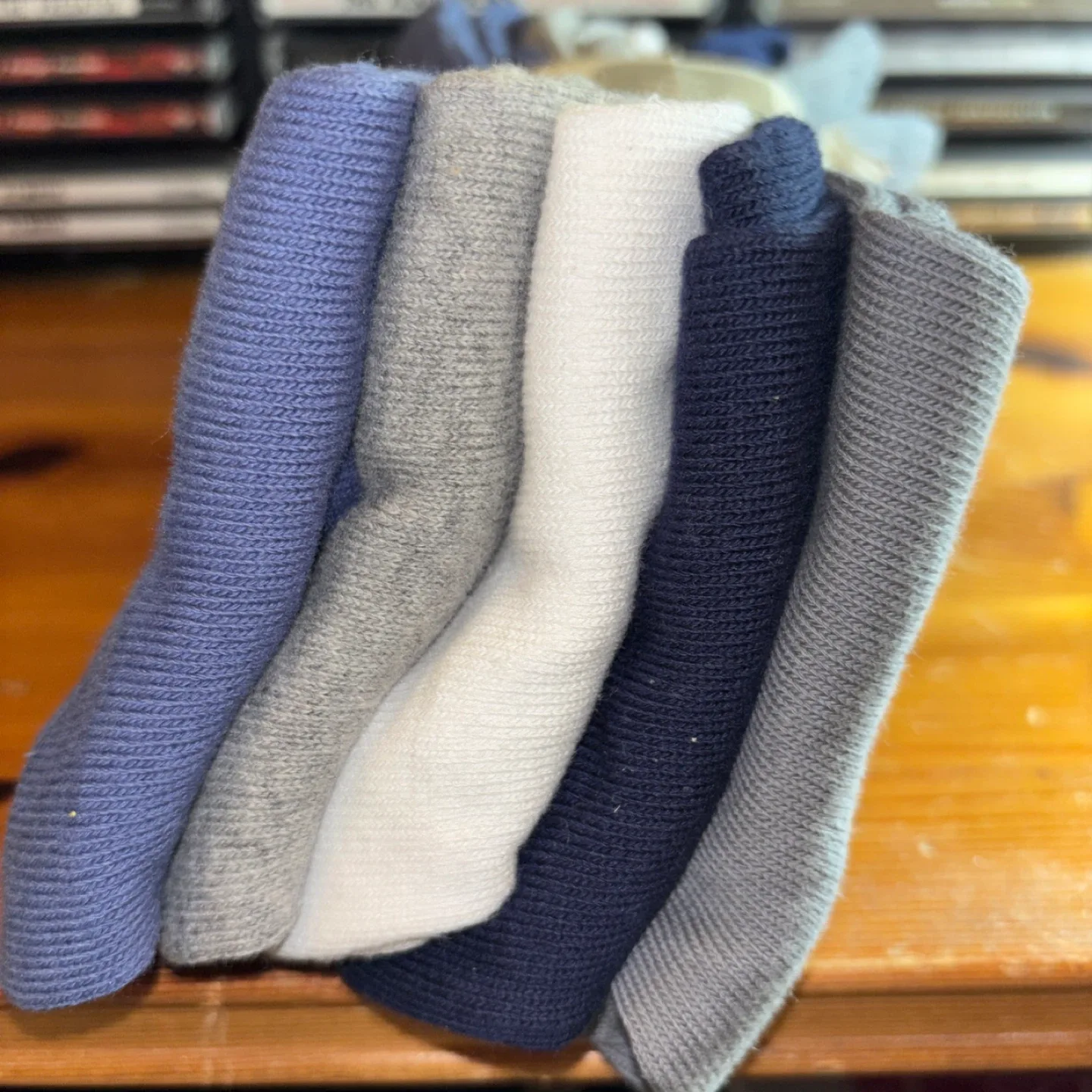 H&M Move 5-Pack Sport Socks, Size 12-13.5 (CA) image indicator(3)