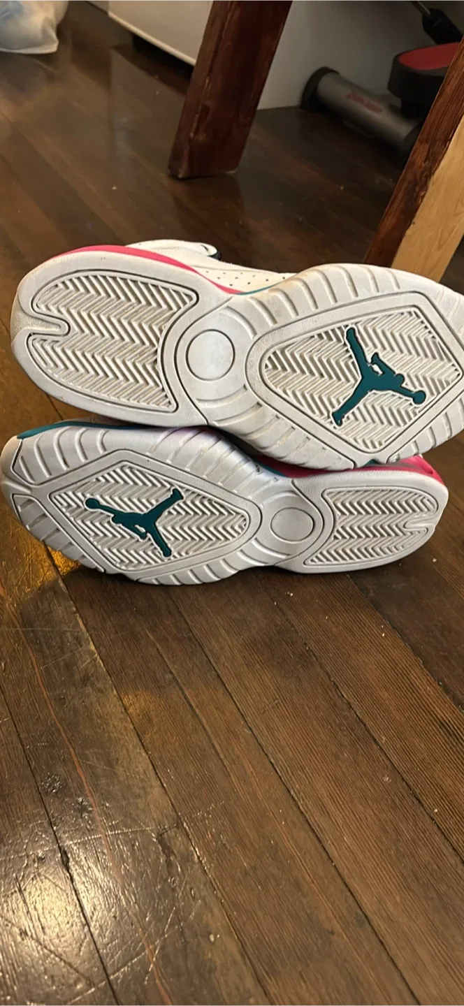 Jordan AR4430-105 White Sneakers - Size 8.5 image indicator(5)