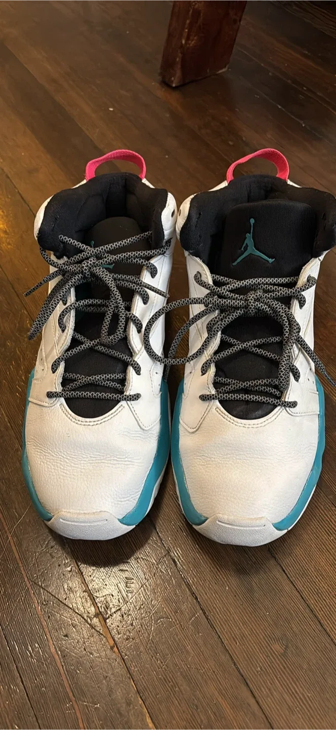 Jordan AR4430-105 White Sneakers - Size 8.5 image indicator(3)