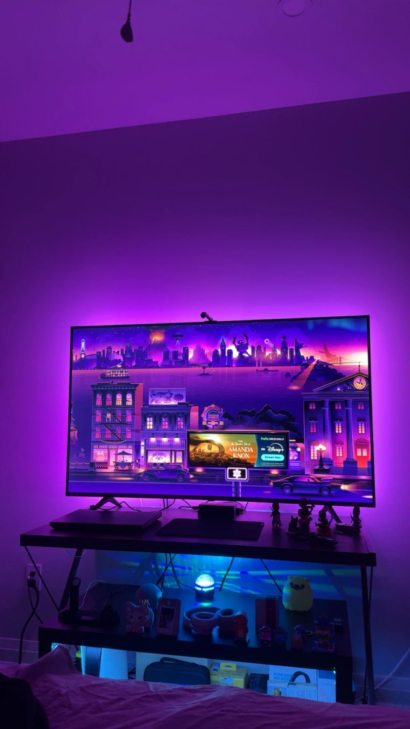 58 inch 4k UHD HDR TV with roku syste