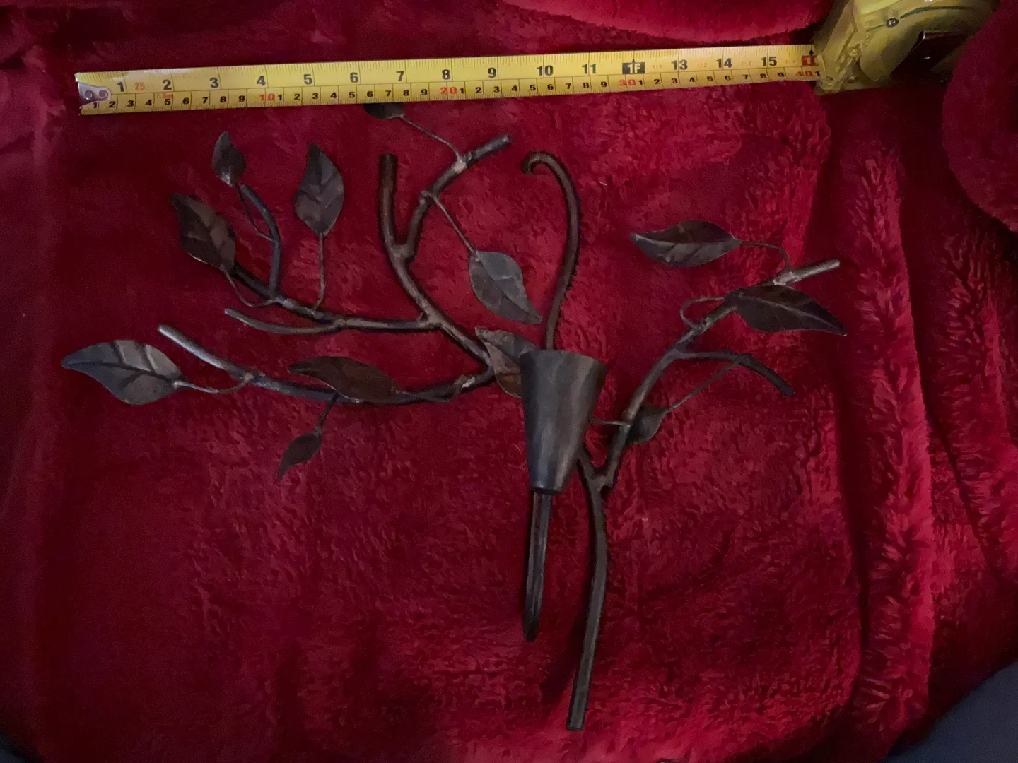 Metal Leaf Wall Sconce Candle Holder image indicator(2)