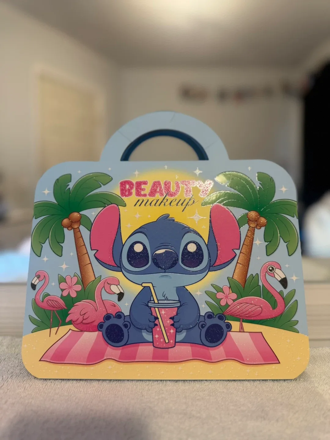 Disney Stitch Beauty Makeup Kit image indicator(4)