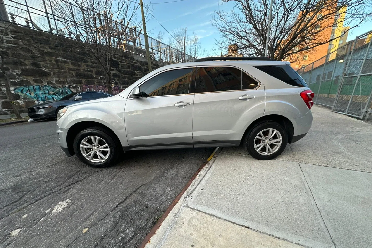 2017 Chevrolet Equinox SUV image indicator(5)