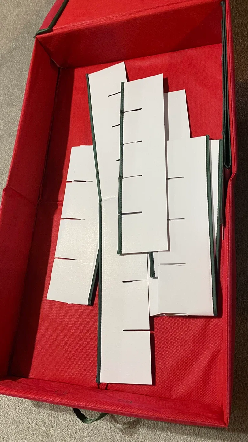 Red Ornament Storage Box with Dividers image indicator(4)