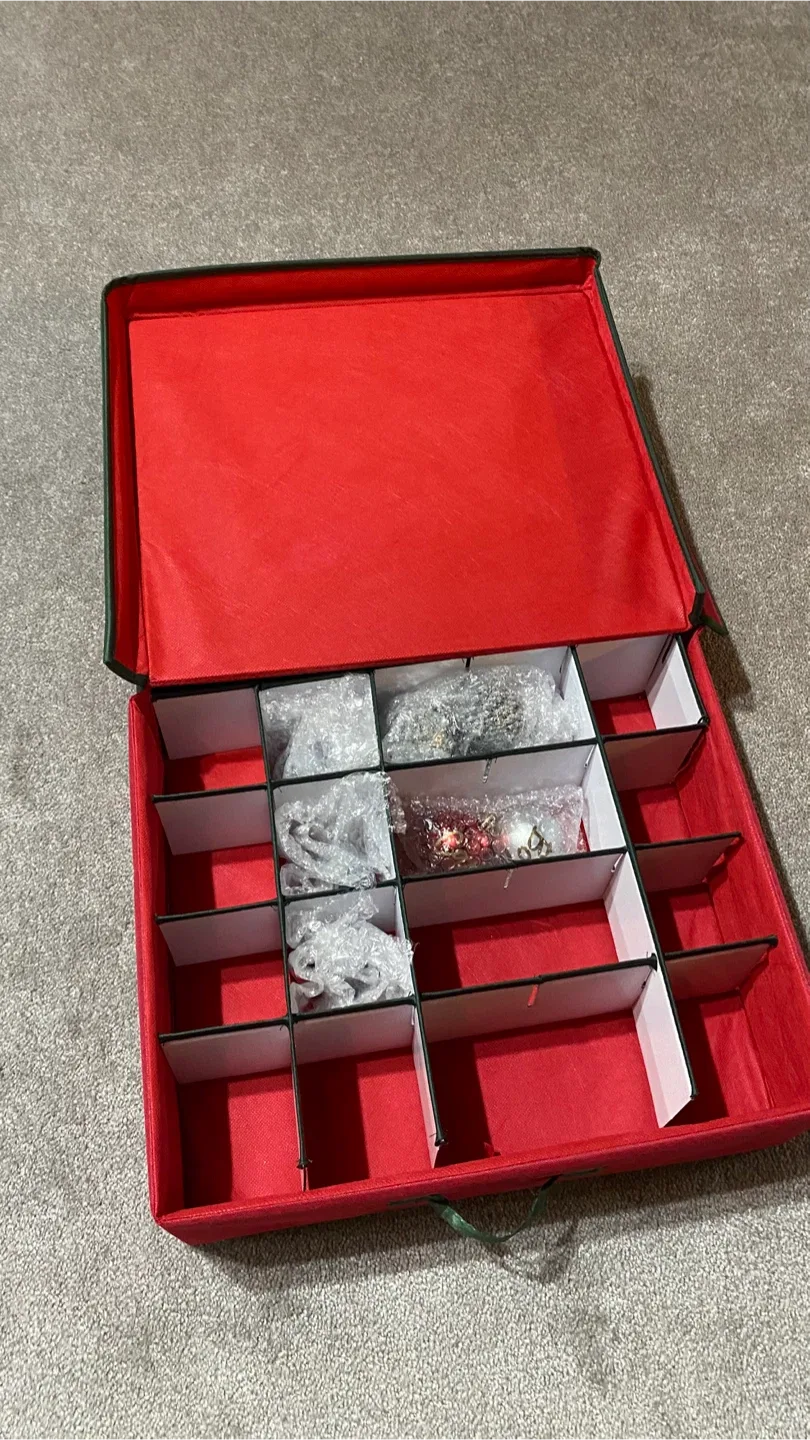 Red Ornament Storage Box with Dividers image indicator(2)