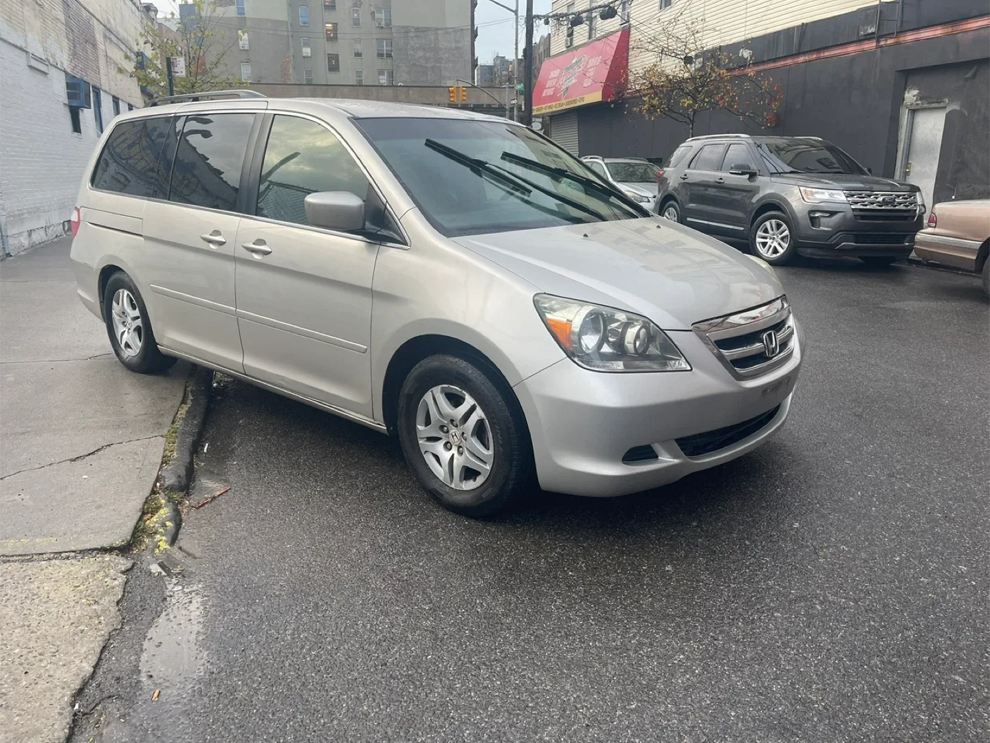 2008 Honda Odyssey Minivan - Silver image indicator(2)