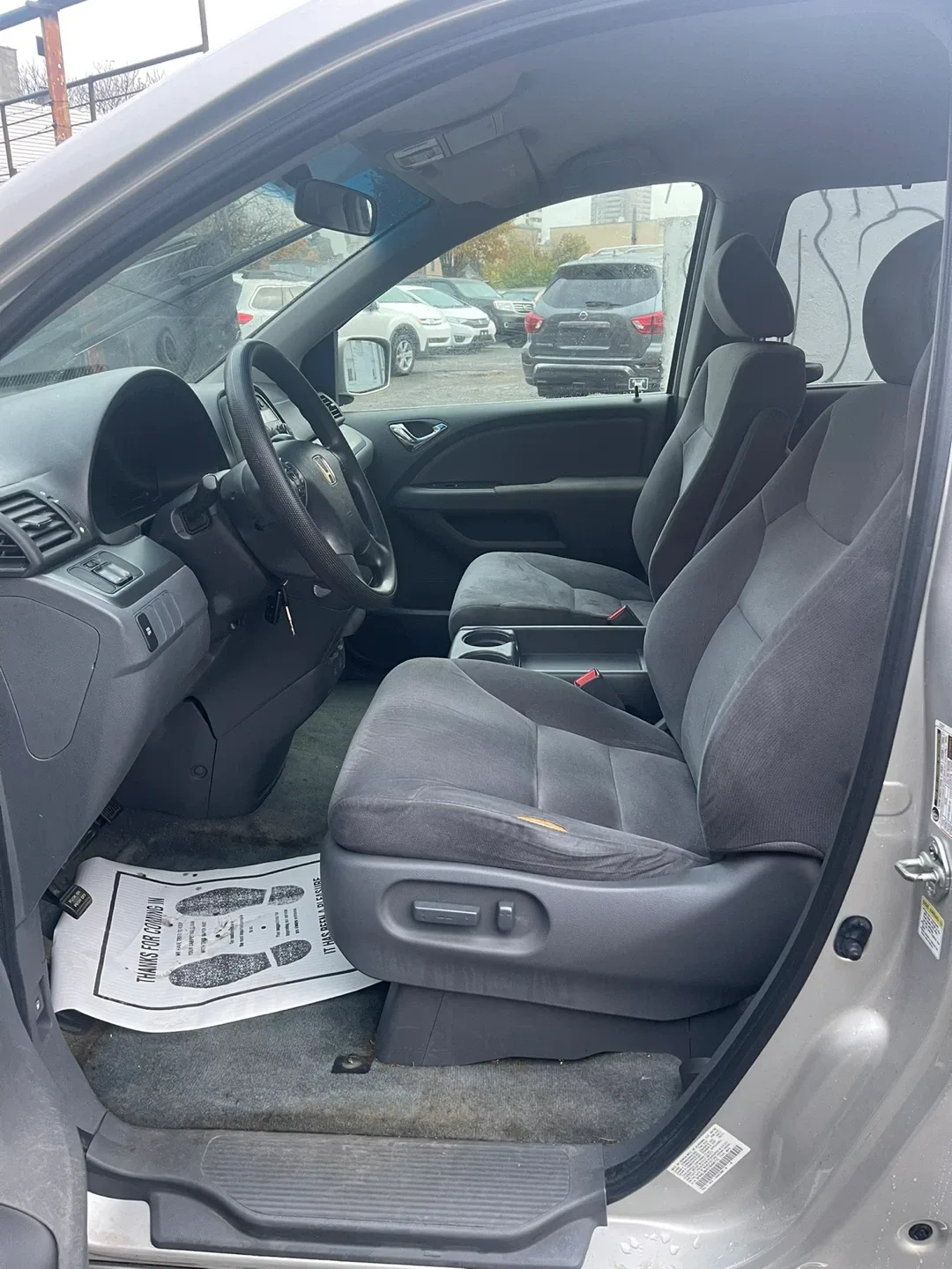 2008 Honda Odyssey Minivan - Silver image indicator(8)