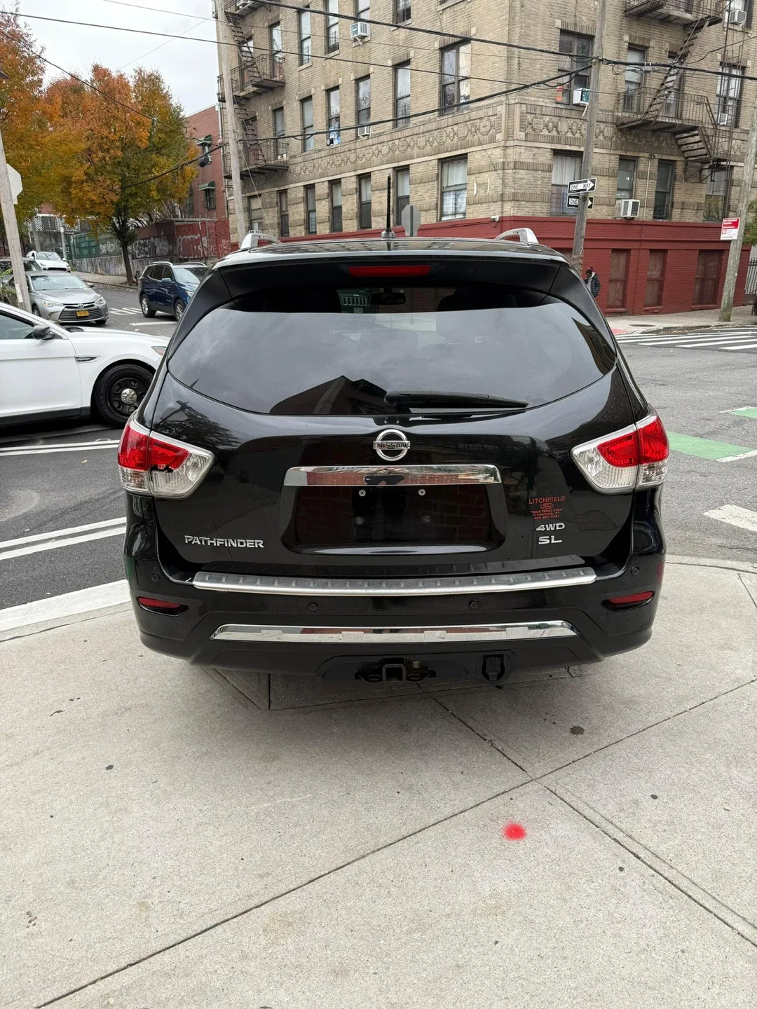 2015 Black Nissan Pathfinder AWD SL image indicator(5)