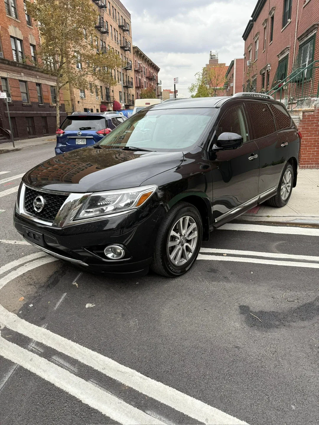 2015 Black Nissan Pathfinder AWD SL image indicator(2)