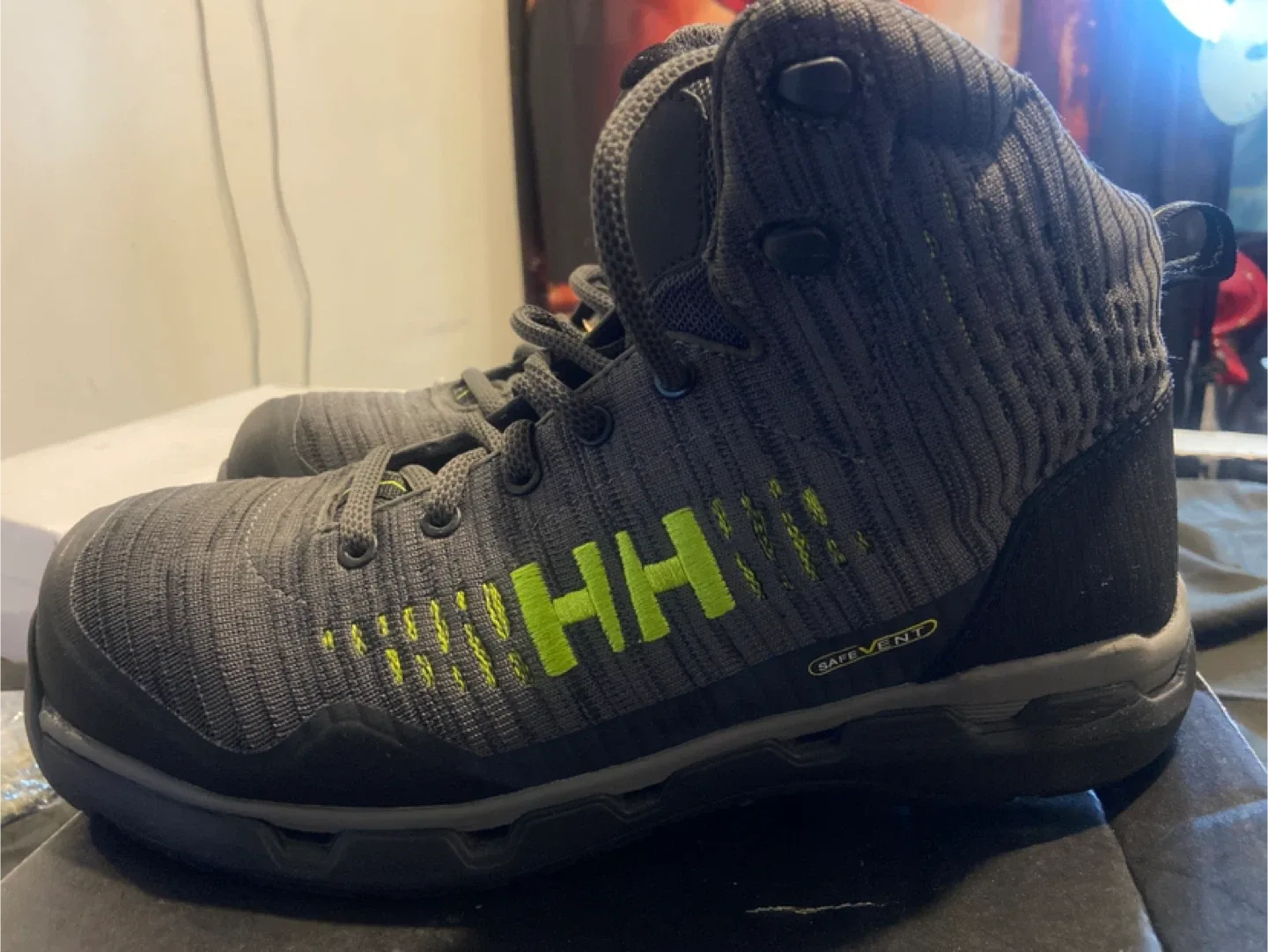 Helly Hansen Steel Toe Workwear safety boots size Us 10.5 image indicator(2)