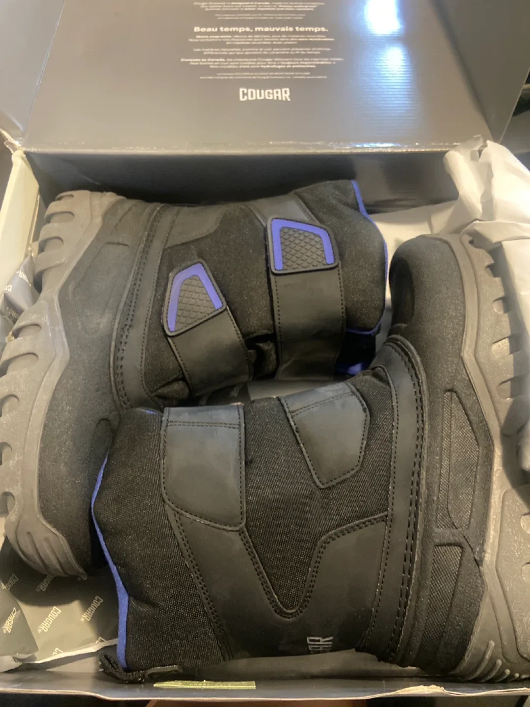 Women Cougar Black Winter Boots size 5