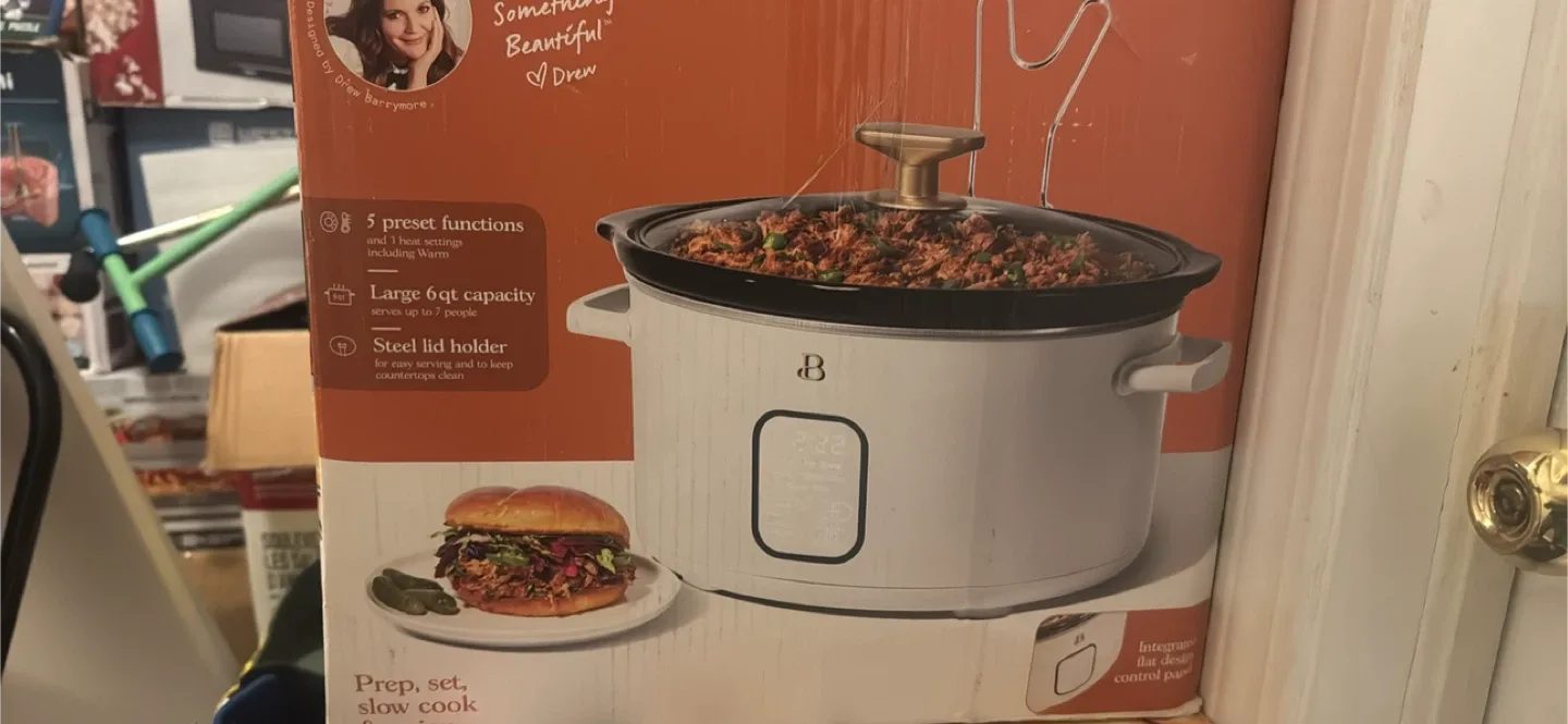 Drew Barrymore 6-Quart Slow Cooker - New in Box!