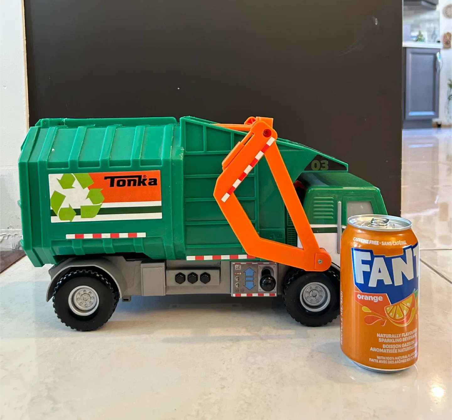 Tonka Green & Orange Recycling Truck image indicator(3)