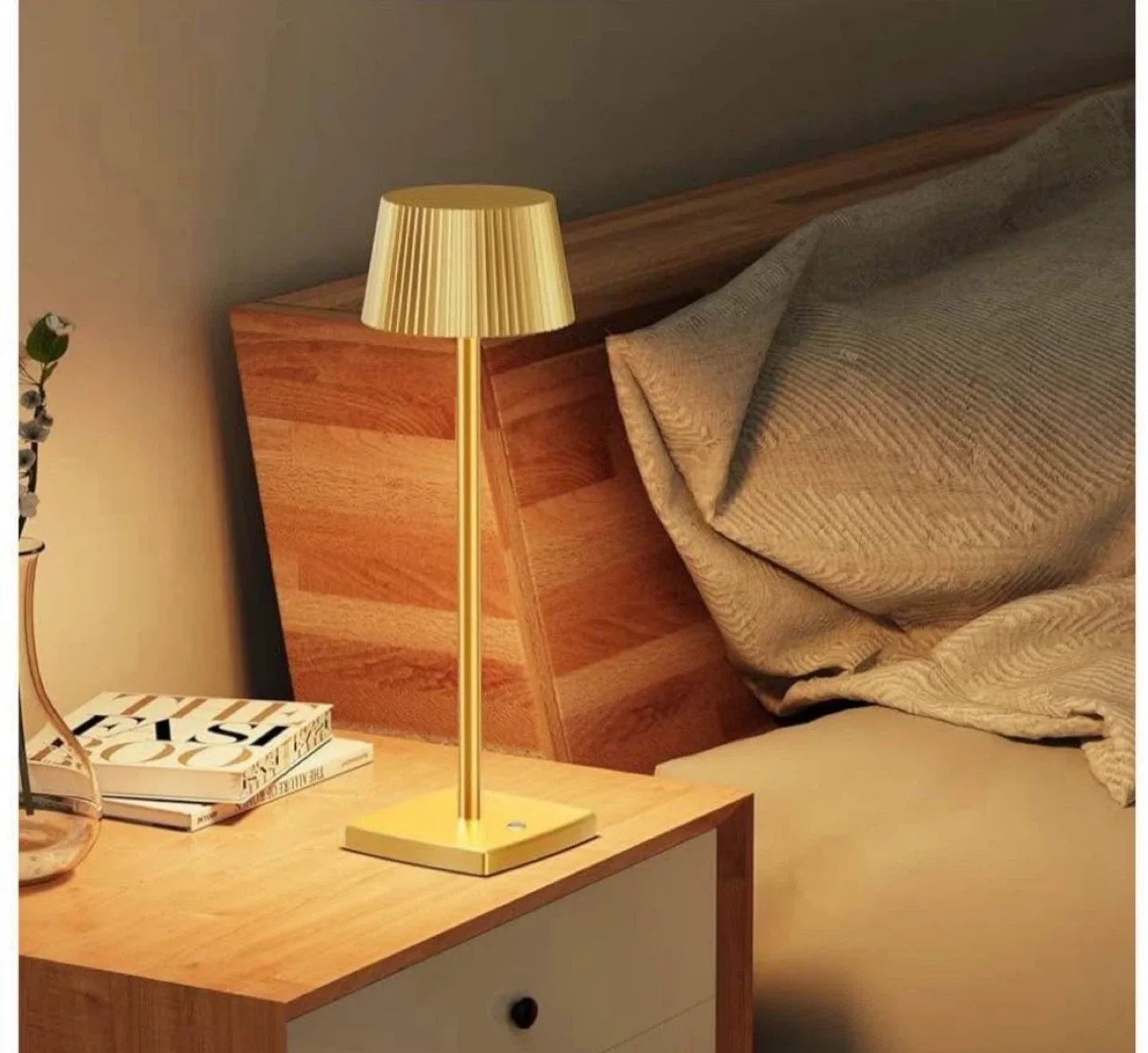 Cordless LED Table Lamp - Gold