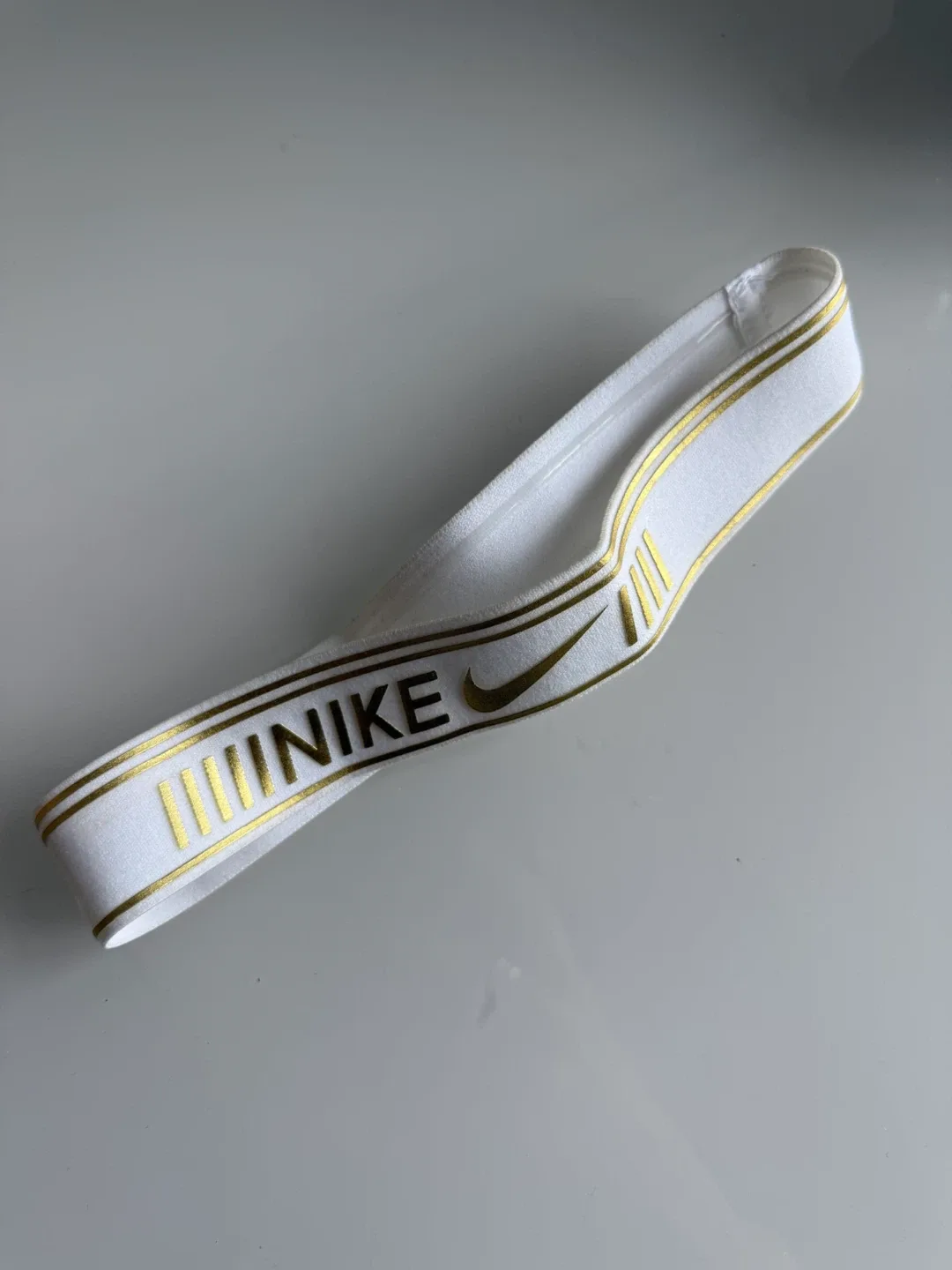 🥕Nike Headband - White & Gold