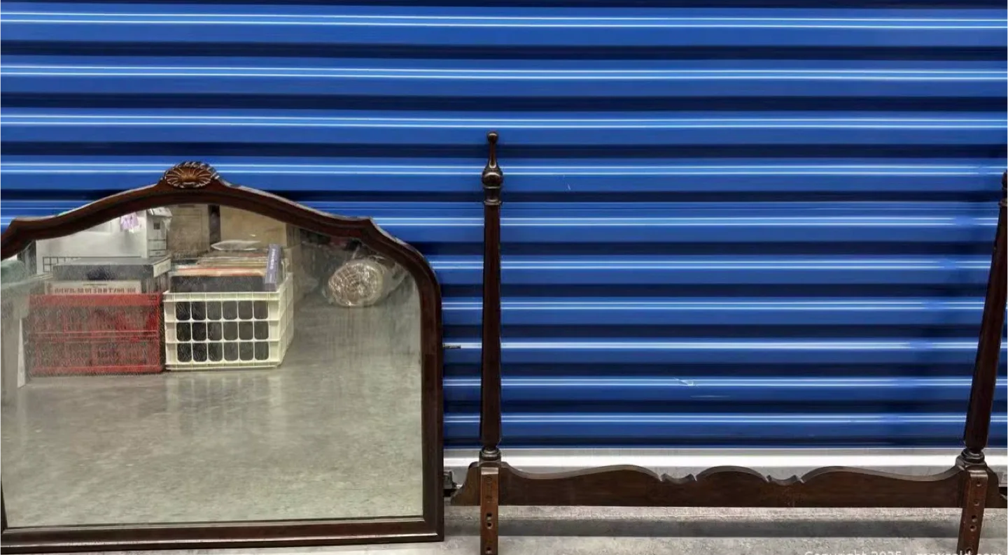 Antique Wood Framed Mirror with Shell Design