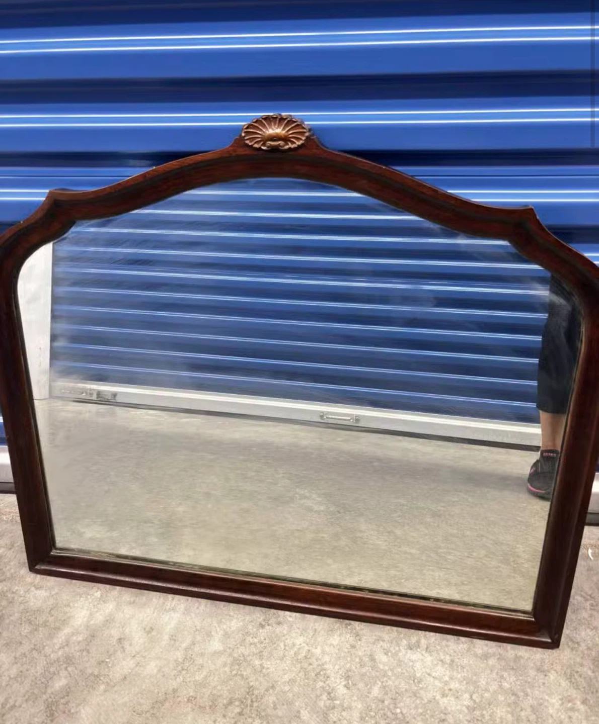 Antique Wood Framed Mirror with Shell Design - photo 2