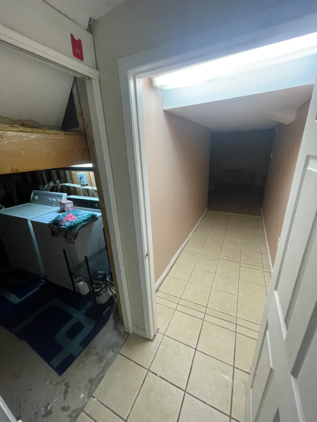 1 bedroom basement apartment for rent image indicator(6)